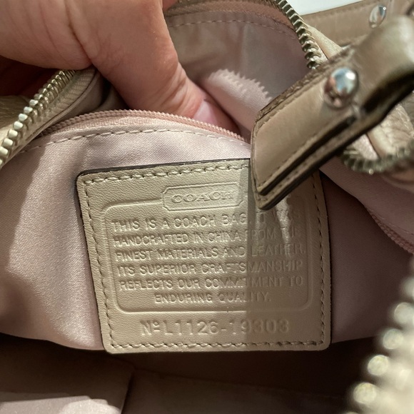 COACH Kristin pebbled leather purse - Picture 6 of 11